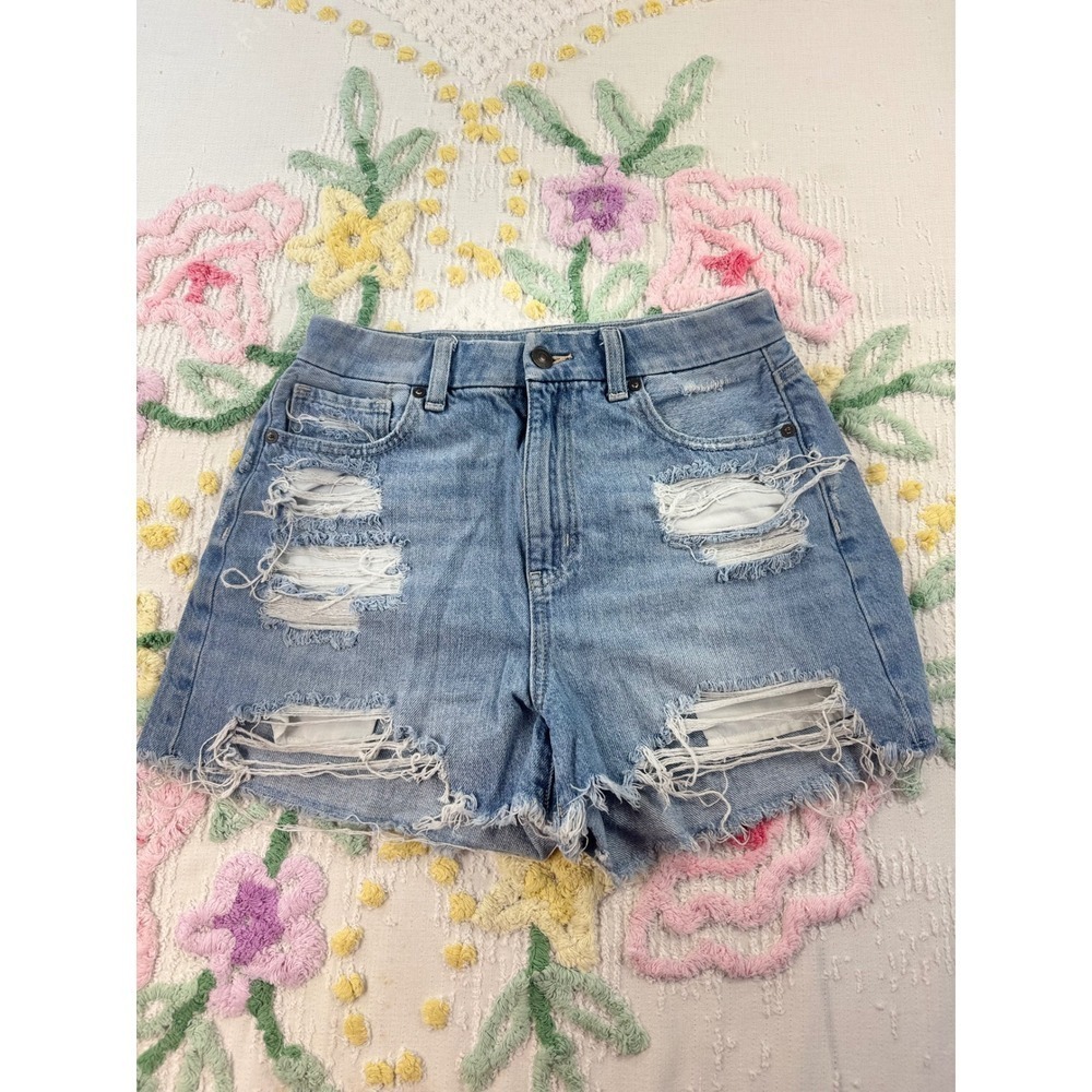 American Eagle Outfitters Women's Size 4 Light Wash Denim Distressed Ripped - Picture 1 of 10